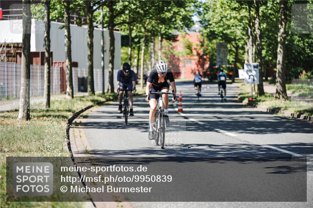 09.08.2026 - GEWOBA Citytriathlon Bremen Michael Burmester http://msf.ph/oto/9950839 09.08.2026 13:20:01 Radfahren 656, 817, 923, 940 meine-sportfotos.de