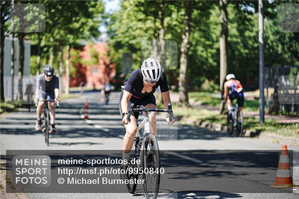 09.08.2026 - GEWOBA Citytriathlon Bremen Michael Burmester http://msf.ph/oto/9950840 09.08.2026 13:20:02 Radfahren 656, 817, 923, 940 meine-sportfotos.de