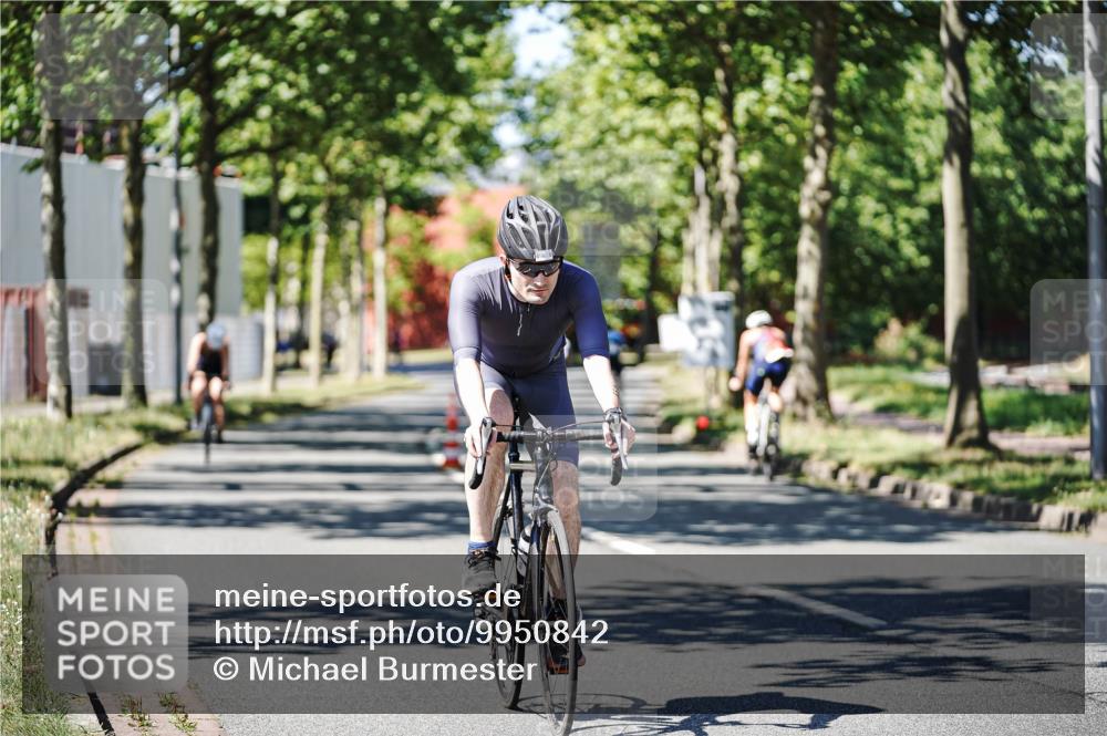 09.08.2026 - GEWOBA Citytriathlon Bremen Michael Burmester http://msf.ph/oto/9950842 09.08.2026 13:20:03 Radfahren 656, 817, 923, 940 meine-sportfotos.de