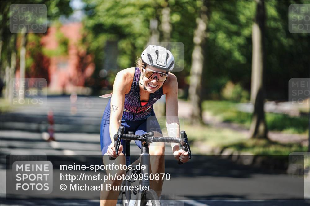 09.08.2026 - GEWOBA Citytriathlon Bremen Michael Burmester http://msf.ph/oto/9950870 09.08.2026 13:20:48 Radfahren 672, 957, 1125 meine-sportfotos.de