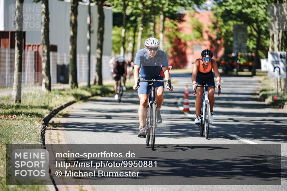 09.08.2026 - GEWOBA Citytriathlon Bremen Michael Burmester http://msf.ph/oto/9950881 09.08.2026 13:21:17 Radfahren 546, 782, 887 meine-sportfotos.de