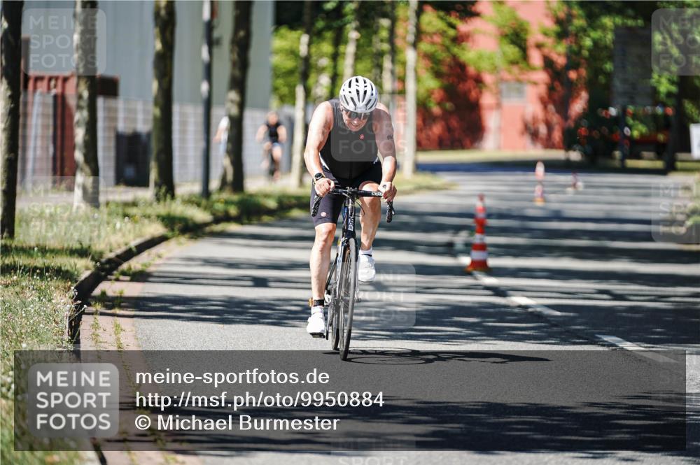 09.08.2026 - GEWOBA Citytriathlon Bremen Michael Burmester http://msf.ph/oto/9950884 09.08.2026 13:21:19 Radfahren 546, 782, 887 meine-sportfotos.de