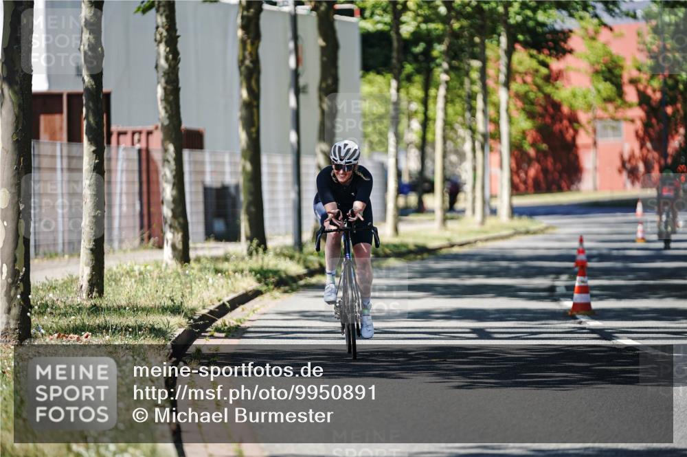 09.08.2026 - GEWOBA Citytriathlon Bremen Michael Burmester http://msf.ph/oto/9950891 09.08.2026 13:22:18 Radfahren 985 meine-sportfotos.de