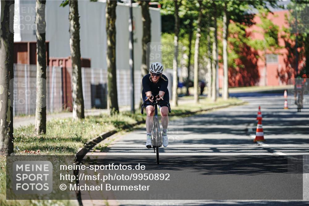 09.08.2026 - GEWOBA Citytriathlon Bremen Michael Burmester http://msf.ph/oto/9950892 09.08.2026 13:22:18 Radfahren 985 meine-sportfotos.de
