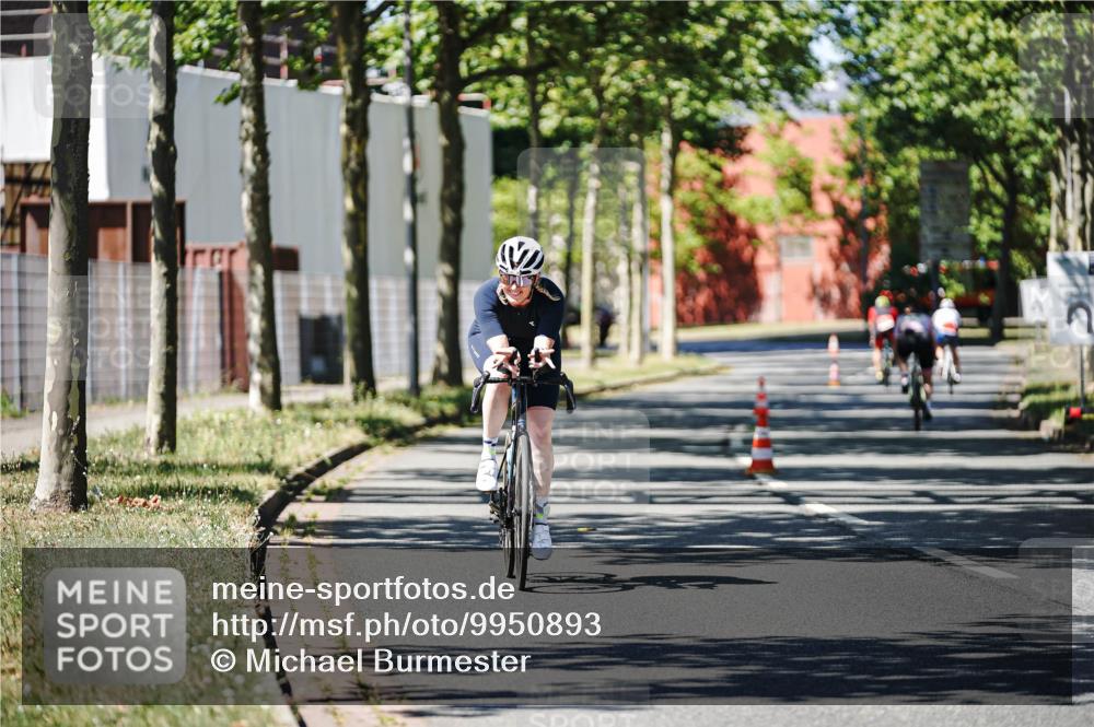09.08.2026 - GEWOBA Citytriathlon Bremen Michael Burmester http://msf.ph/oto/9950893 09.08.2026 13:22:19 Radfahren 985 meine-sportfotos.de