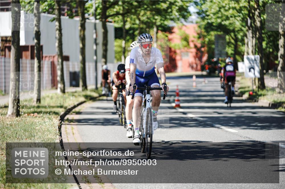 09.08.2026 - GEWOBA Citytriathlon Bremen Michael Burmester http://msf.ph/oto/9950903 09.08.2026 13:22:37 Radfahren 731, 889, 890, 1157 meine-sportfotos.de