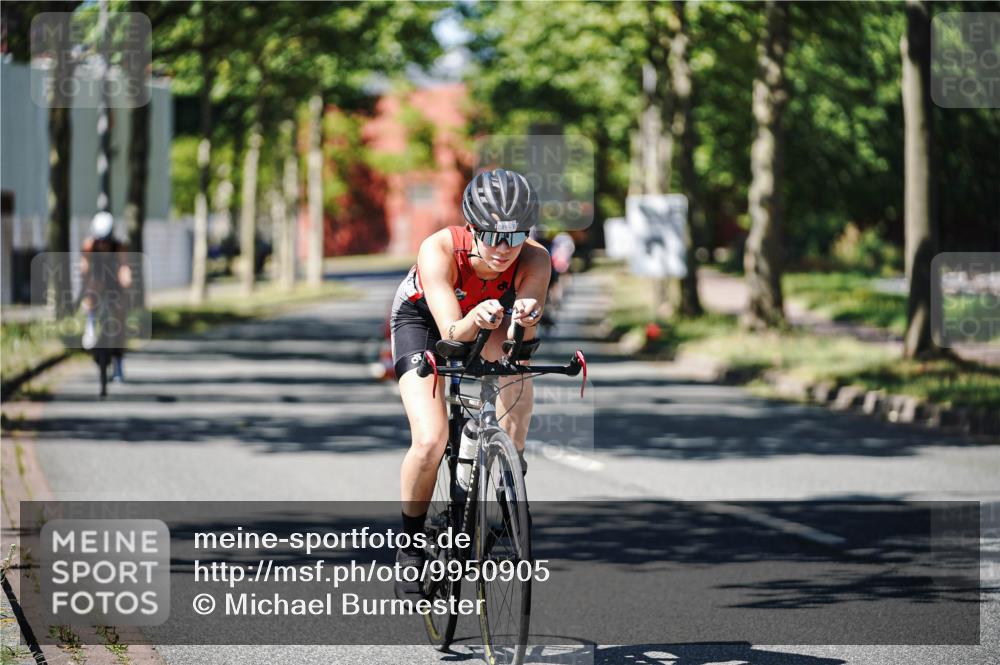 09.08.2026 - GEWOBA Citytriathlon Bremen Michael Burmester http://msf.ph/oto/9950905 09.08.2026 13:22:39 Radfahren 731, 889, 890, 1157 meine-sportfotos.de