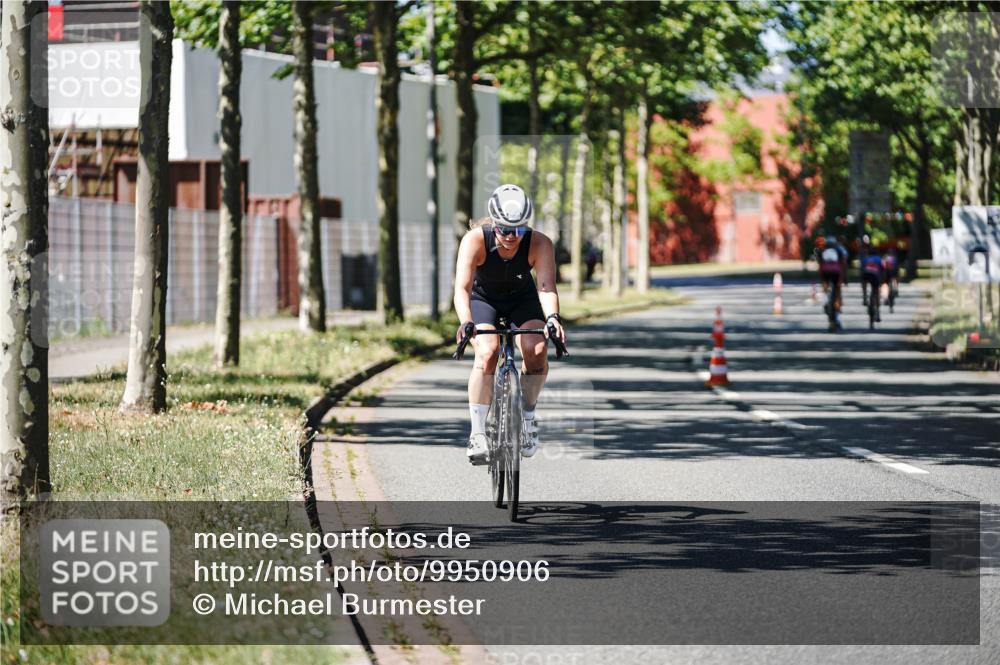 09.08.2026 - GEWOBA Citytriathlon Bremen Michael Burmester http://msf.ph/oto/9950906 09.08.2026 13:22:41 Radfahren 731, 889, 890, 1157 meine-sportfotos.de