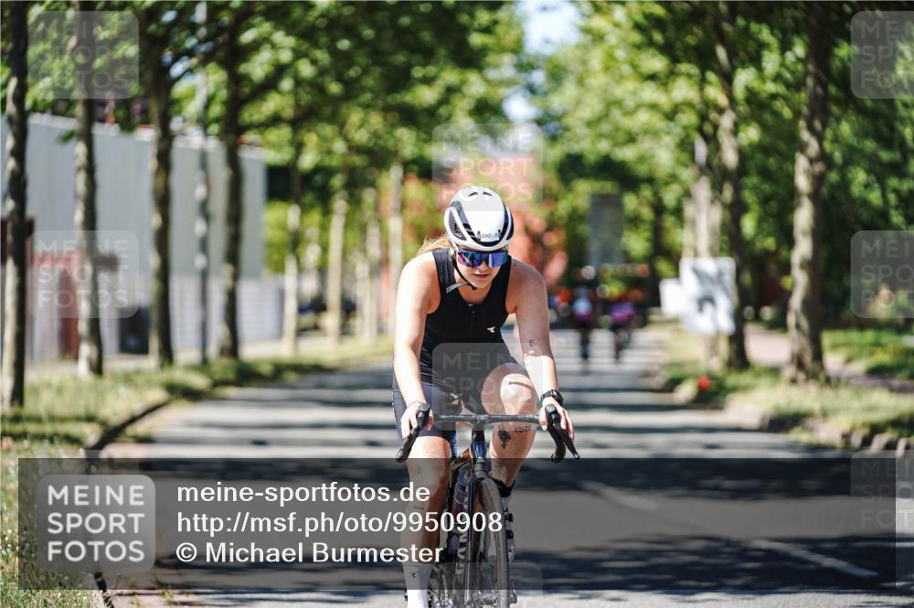 09.08.2026 - GEWOBA Citytriathlon Bremen Michael Burmester http://msf.ph/oto/9950908 09.08.2026 13:22:42 Radfahren 731, 889, 890, 1157 meine-sportfotos.de