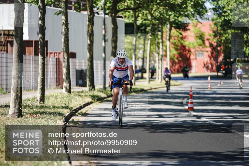 09.08.2026 - GEWOBA Citytriathlon Bremen Michael Burmester http://msf.ph/oto/9950909 09.08.2026 13:22:58 Radfahren 779, 828, 1106 meine-sportfotos.de