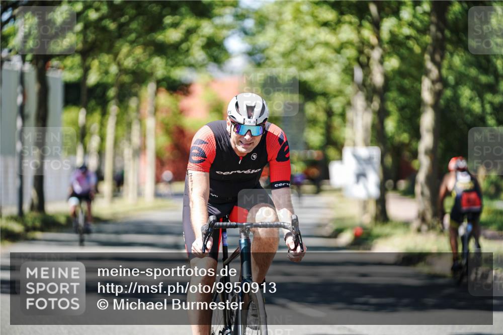 09.08.2026 - GEWOBA Citytriathlon Bremen Michael Burmester http://msf.ph/oto/9950913 09.08.2026 13:23:01 Radfahren 779, 828, 1106 meine-sportfotos.de