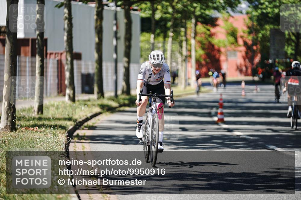 09.08.2026 - GEWOBA Citytriathlon Bremen Michael Burmester http://msf.ph/oto/9950916 09.08.2026 13:23:14 Radfahren 997, 1105, 1106, 1122 meine-sportfotos.de