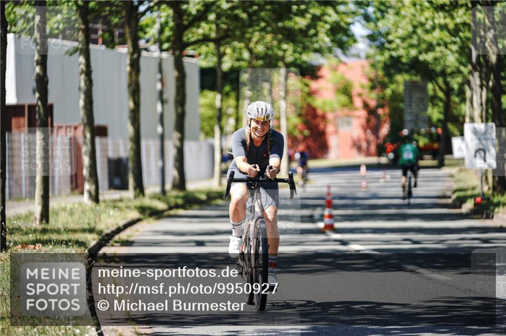 09.08.2026 - GEWOBA Citytriathlon Bremen Michael Burmester http://msf.ph/oto/9950927 09.08.2026 13:23:33 Radfahren 842, 941, 966, 997, 1122 meine-sportfotos.de