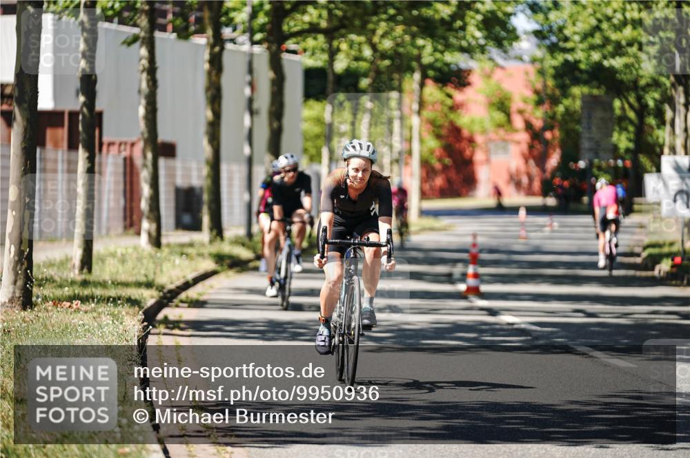 09.08.2026 - GEWOBA Citytriathlon Bremen Michael Burmester http://msf.ph/oto/9950936 09.08.2026 13:23:58 Radfahren 853, 881, 891, 898, 945, 974 meine-sportfotos.de