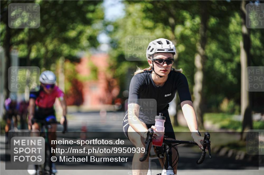 09.08.2026 - GEWOBA Citytriathlon Bremen Michael Burmester http://msf.ph/oto/9950939 09.08.2026 13:24:00 Radfahren 853, 881, 891, 898, 945, 974 meine-sportfotos.de