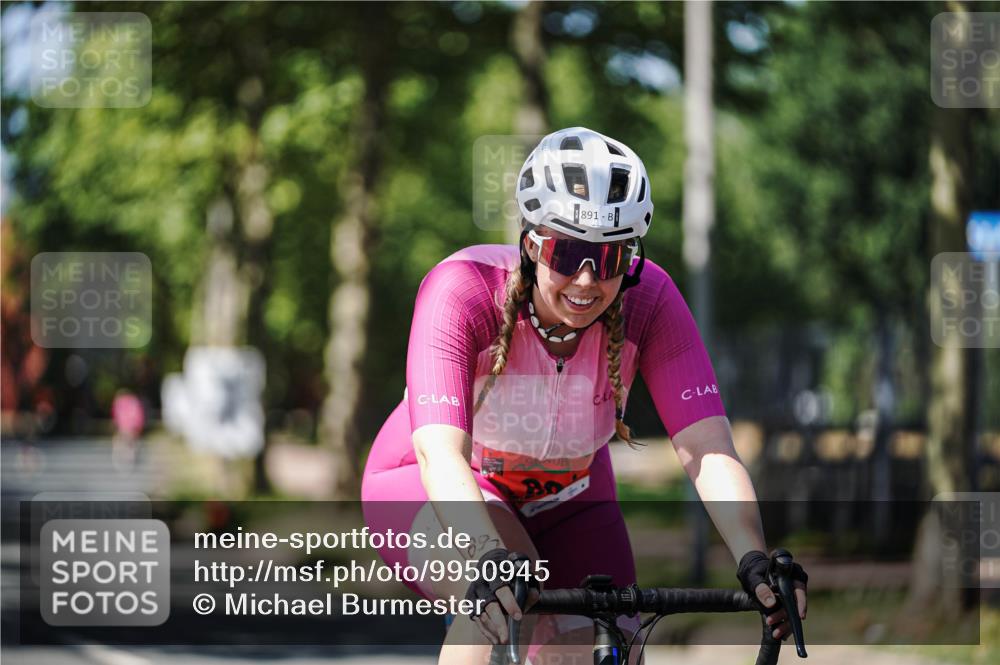 09.08.2026 - GEWOBA Citytriathlon Bremen Michael Burmester http://msf.ph/oto/9950945 09.08.2026 13:24:05 Radfahren 881, 891, 898, 945, 974 meine-sportfotos.de