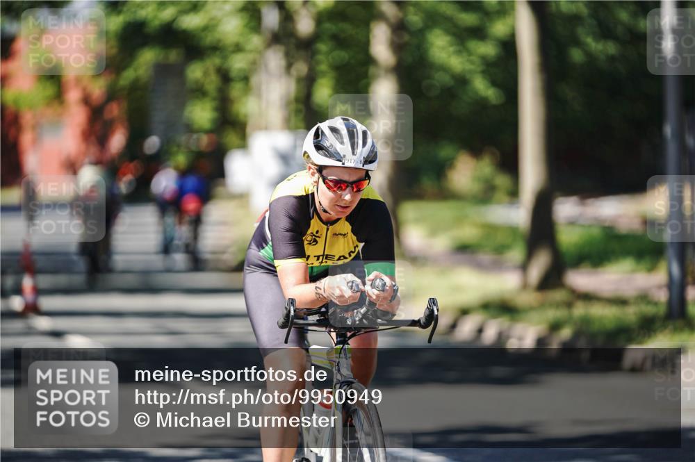 09.08.2026 - GEWOBA Citytriathlon Bremen Michael Burmester http://msf.ph/oto/9950949 09.08.2026 13:24:19 Radfahren 917, 1020, 1120 meine-sportfotos.de