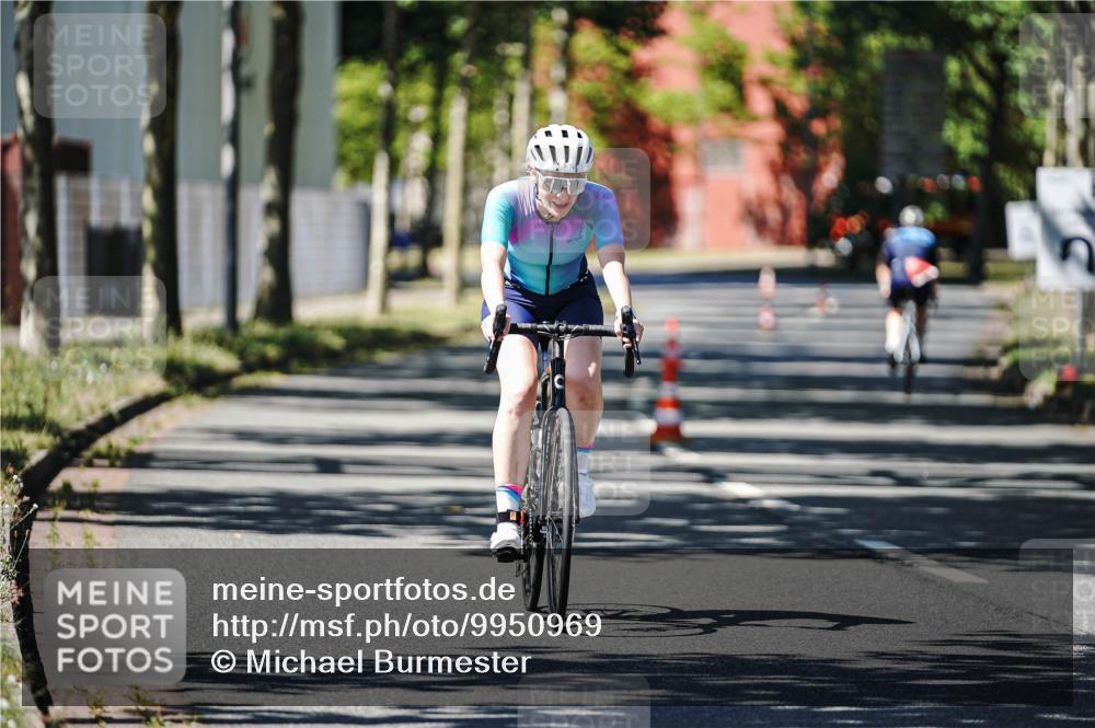 09.08.2026 - GEWOBA Citytriathlon Bremen Michael Burmester http://msf.ph/oto/9950969 09.08.2026 13:26:53 Radfahren 959 meine-sportfotos.de