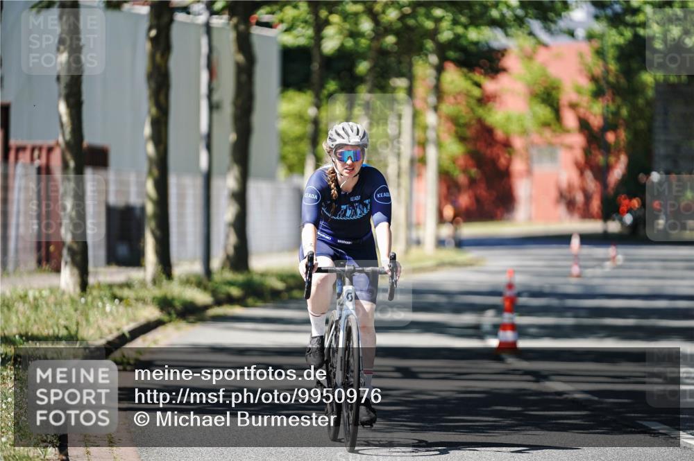 09.08.2026 - GEWOBA Citytriathlon Bremen Michael Burmester http://msf.ph/oto/9950976 09.08.2026 13:27:42 Radfahren 927, 1149 meine-sportfotos.de