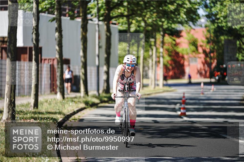 09.08.2026 - GEWOBA Citytriathlon Bremen Michael Burmester http://msf.ph/oto/9950997 09.08.2026 13:29:58 Radfahren 904, 946 meine-sportfotos.de