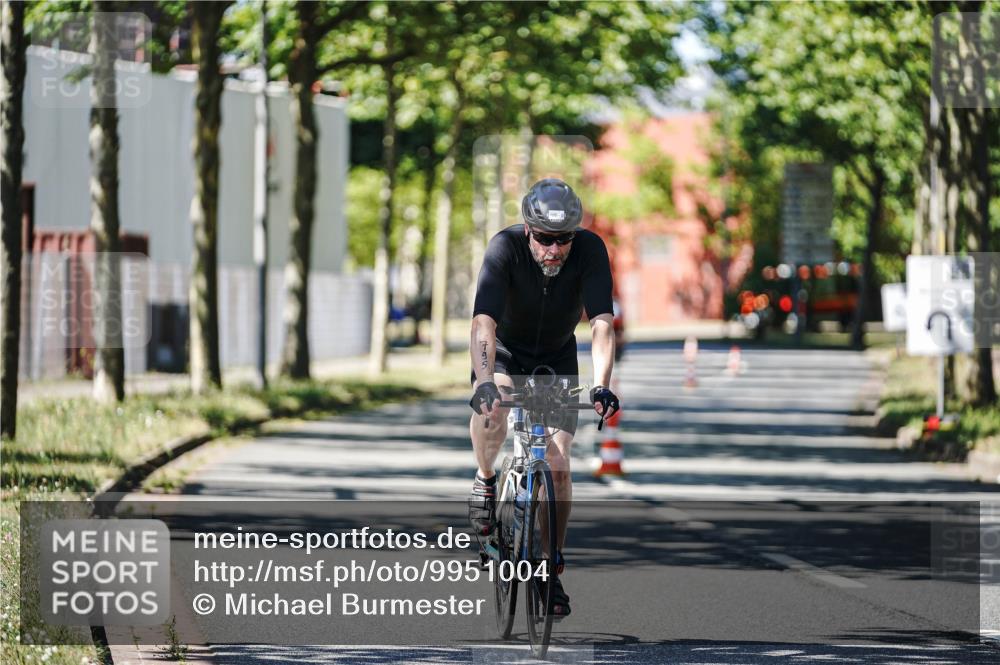 09.08.2026 - GEWOBA Citytriathlon Bremen Michael Burmester http://msf.ph/oto/9951004 09.08.2026 13:30:20 Radfahren 724, 795, 905 meine-sportfotos.de