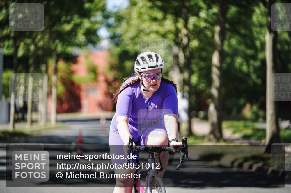 09.08.2026 - GEWOBA Citytriathlon Bremen Michael Burmester http://msf.ph/oto/9951012 09.08.2026 13:30:33 Radfahren 905, 963 meine-sportfotos.de