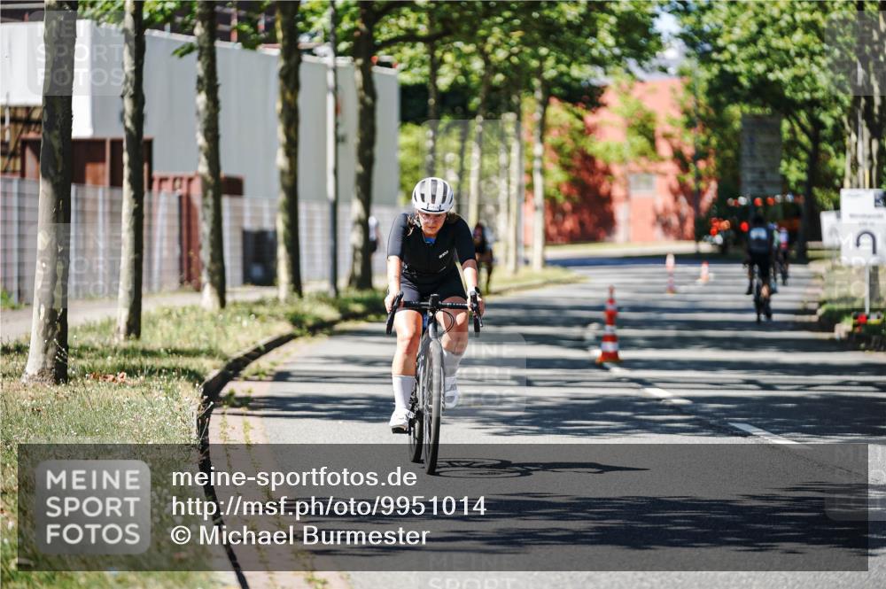 09.08.2026 - GEWOBA Citytriathlon Bremen Michael Burmester http://msf.ph/oto/9951014 09.08.2026 13:31:25 Radfahren 899, 1012 meine-sportfotos.de