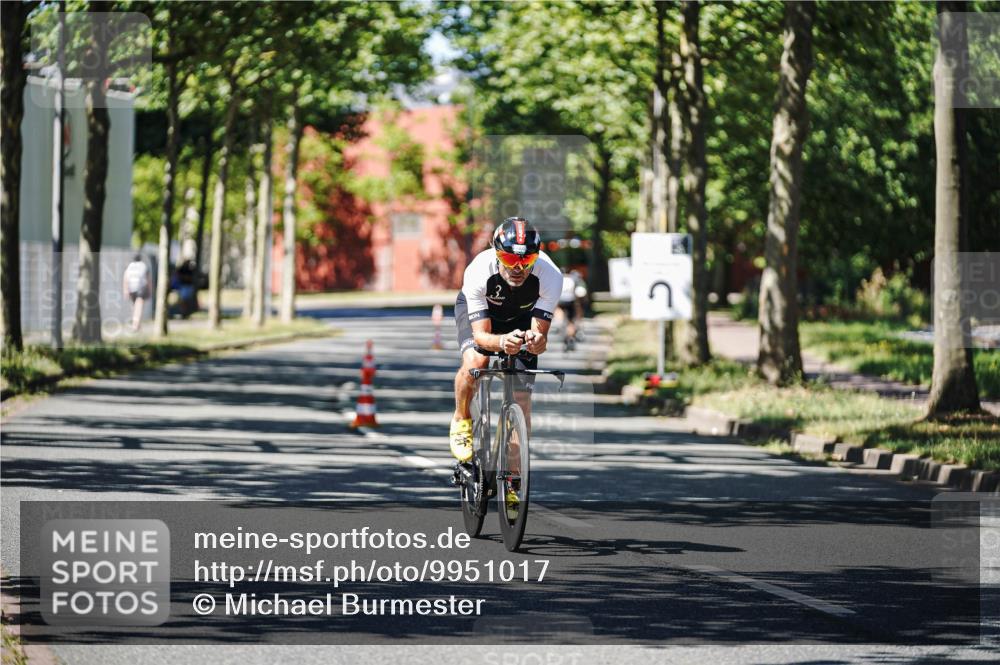 09.08.2026 - GEWOBA Citytriathlon Bremen Michael Burmester http://msf.ph/oto/9951017 09.08.2026 13:31:29 Radfahren 899, 1012 meine-sportfotos.de