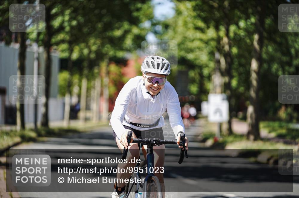 09.08.2026 - GEWOBA Citytriathlon Bremen Michael Burmester http://msf.ph/oto/9951023 09.08.2026 13:31:53 Radfahren 964 meine-sportfotos.de