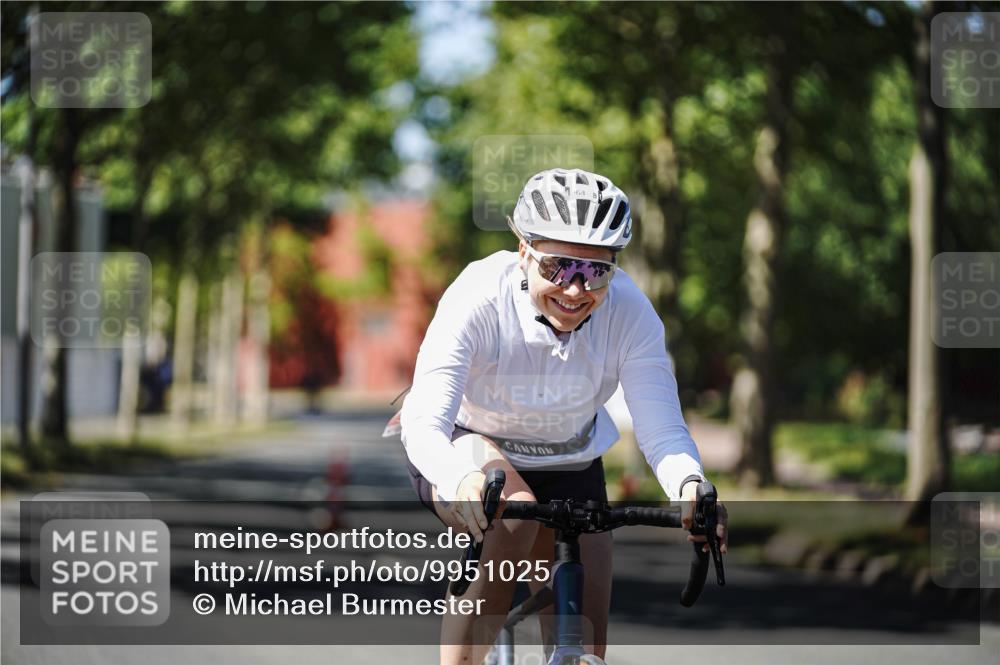 09.08.2026 - GEWOBA Citytriathlon Bremen Michael Burmester http://msf.ph/oto/9951025 09.08.2026 13:31:54 Radfahren 964 meine-sportfotos.de
