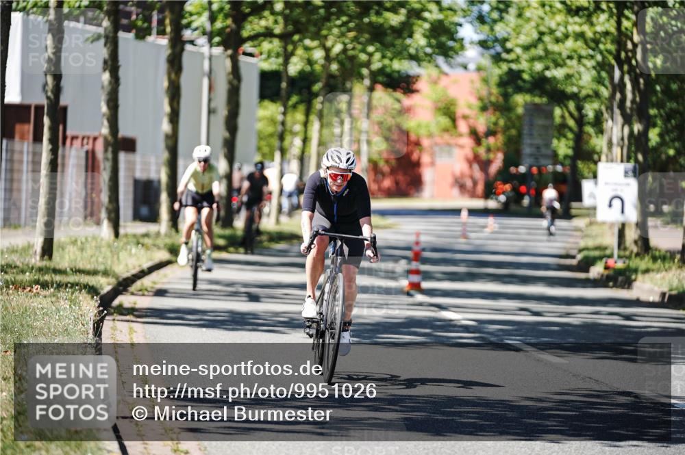 09.08.2026 - GEWOBA Citytriathlon Bremen Michael Burmester http://msf.ph/oto/9951026 09.08.2026 13:32:11 Radfahren 993, 1103, 1141 meine-sportfotos.de