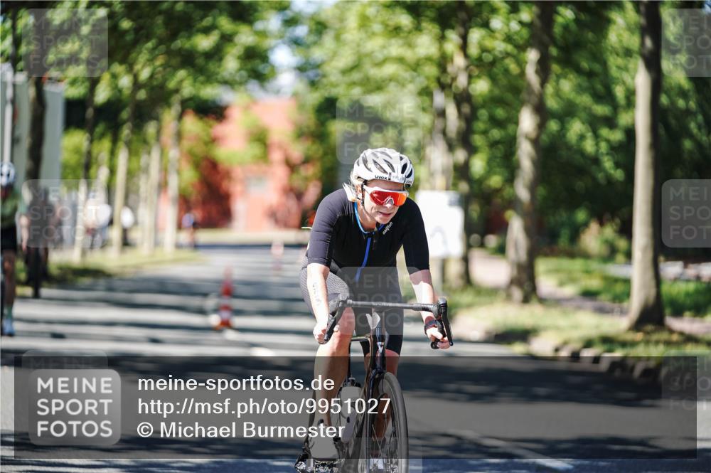 09.08.2026 - GEWOBA Citytriathlon Bremen Michael Burmester http://msf.ph/oto/9951027 09.08.2026 13:32:12 Radfahren 993, 1103, 1141 meine-sportfotos.de