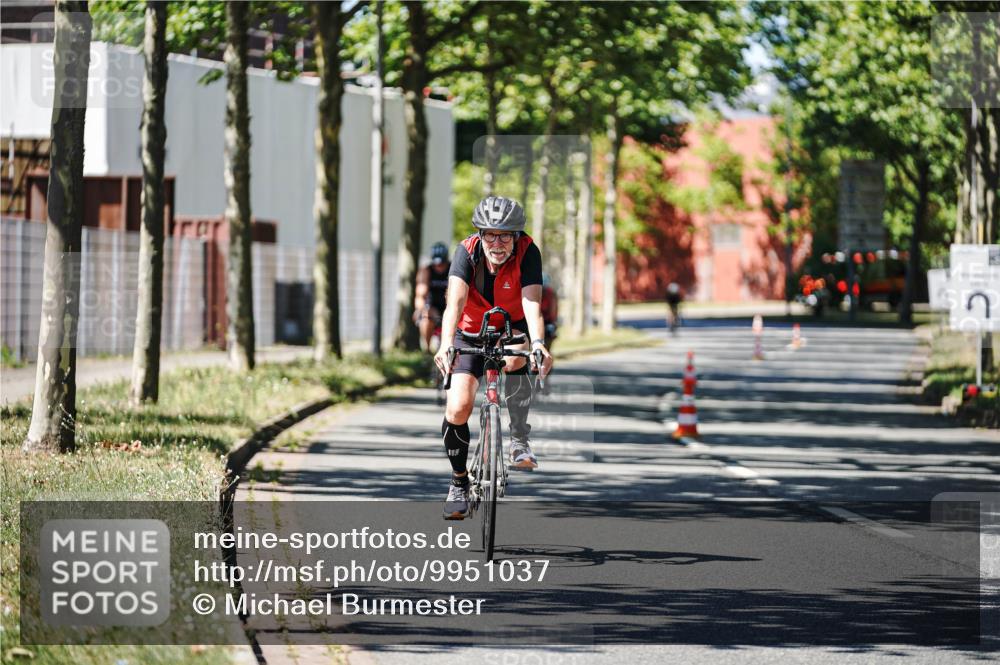 09.08.2026 - GEWOBA Citytriathlon Bremen Michael Burmester http://msf.ph/oto/9951037 09.08.2026 13:32:36 Radfahren 794, 822, 867, 967 meine-sportfotos.de