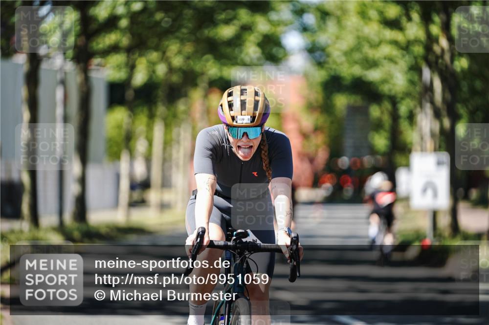 09.08.2026 - GEWOBA Citytriathlon Bremen Michael Burmester http://msf.ph/oto/9951059 09.08.2026 13:33:55 Radfahren 909 meine-sportfotos.de