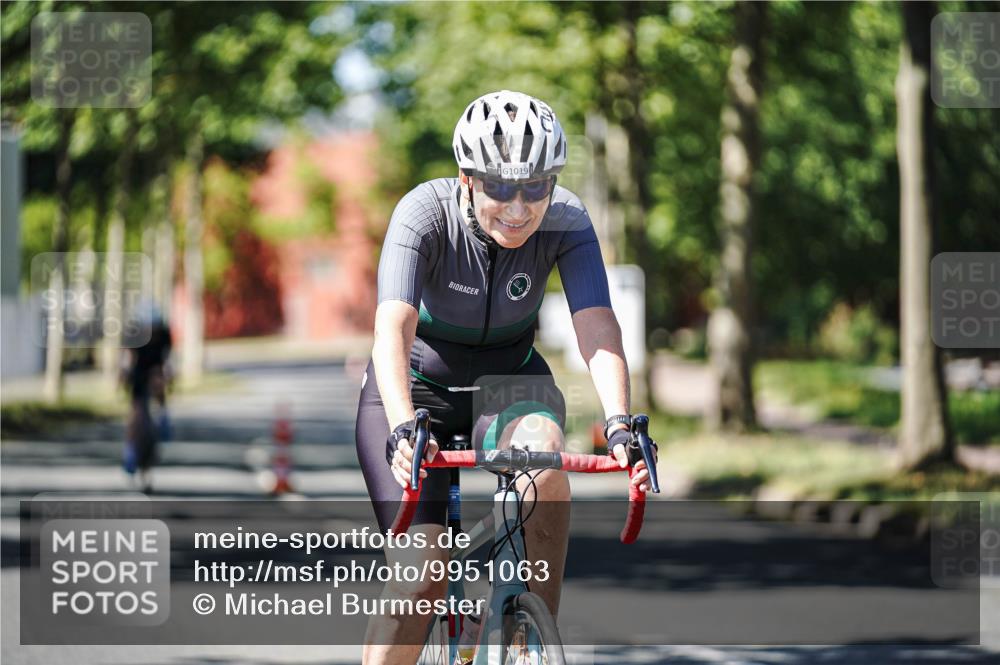09.08.2026 - GEWOBA Citytriathlon Bremen Michael Burmester http://msf.ph/oto/9951063 09.08.2026 13:34:41 Radfahren 920, 921, 1019 meine-sportfotos.de
