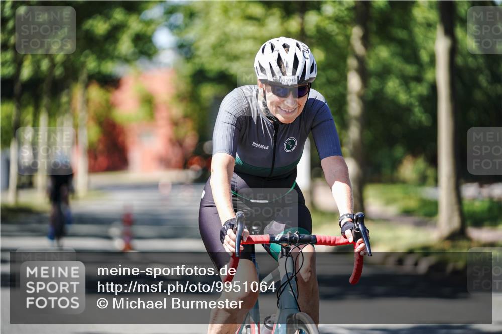 09.08.2026 - GEWOBA Citytriathlon Bremen Michael Burmester http://msf.ph/oto/9951064 09.08.2026 13:34:41 Radfahren 920, 921, 1019 meine-sportfotos.de