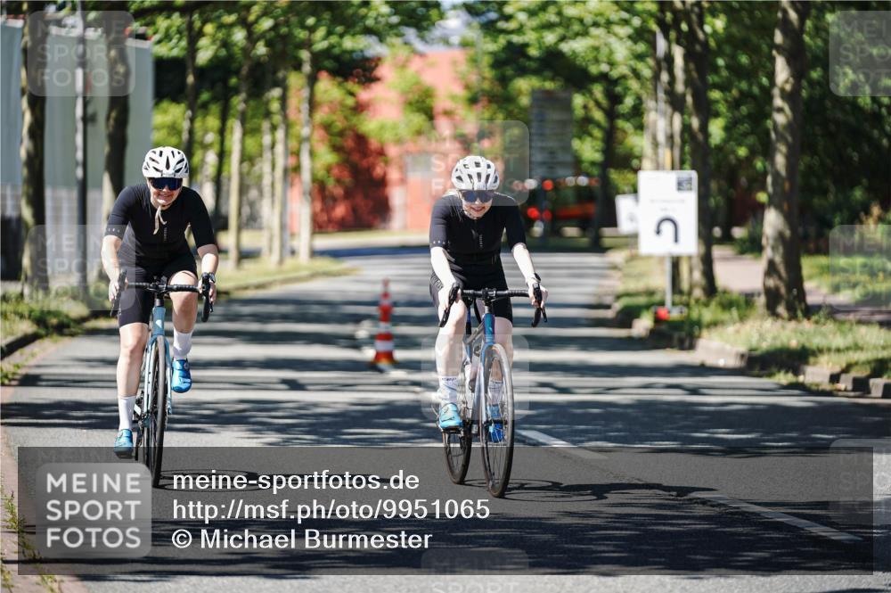 09.08.2026 - GEWOBA Citytriathlon Bremen Michael Burmester http://msf.ph/oto/9951065 09.08.2026 13:34:43 Radfahren 920, 921, 1019 meine-sportfotos.de