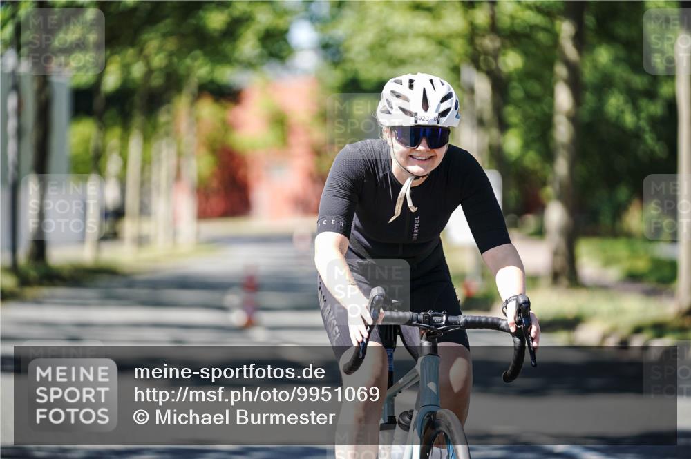 09.08.2026 - GEWOBA Citytriathlon Bremen Michael Burmester http://msf.ph/oto/9951069 09.08.2026 13:34:44 Radfahren 920, 921, 1019 meine-sportfotos.de