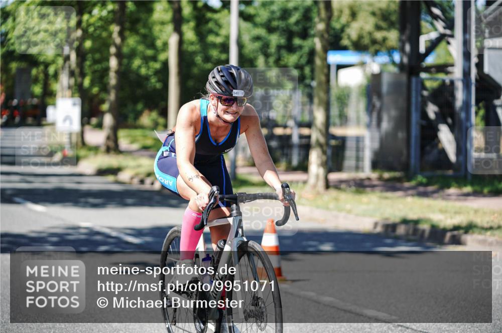 09.08.2026 - GEWOBA Citytriathlon Bremen Michael Burmester http://msf.ph/oto/9951071 09.08.2026 13:35:58 Radfahren 948 meine-sportfotos.de