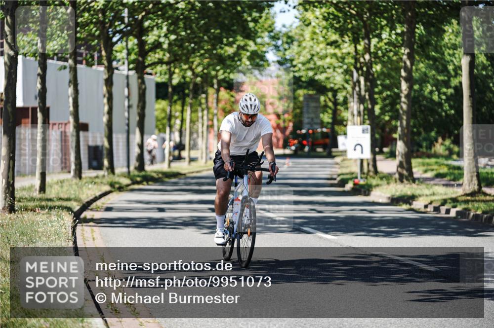 09.08.2026 - GEWOBA Citytriathlon Bremen Michael Burmester http://msf.ph/oto/9951073 09.08.2026 13:36:19 Radfahren 585 meine-sportfotos.de