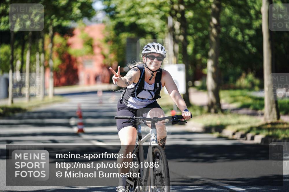 09.08.2026 - GEWOBA Citytriathlon Bremen Michael Burmester http://msf.ph/oto/9951086 09.08.2026 13:40:31 Radfahren 1101 meine-sportfotos.de