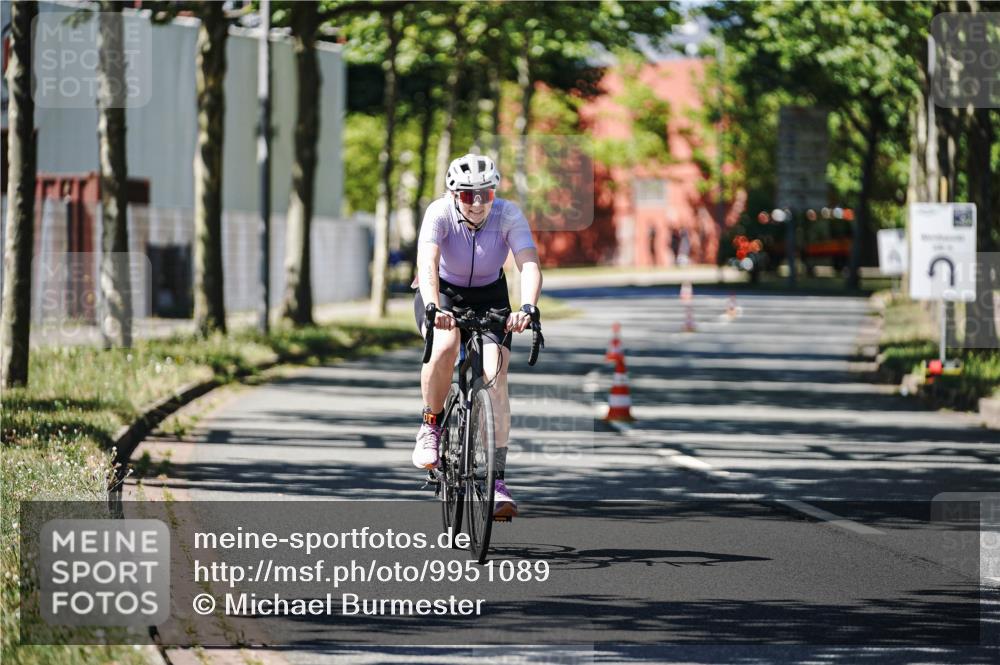 09.08.2026 - GEWOBA Citytriathlon Bremen Michael Burmester http://msf.ph/oto/9951089 09.08.2026 13:40:50 Radfahren 930 meine-sportfotos.de