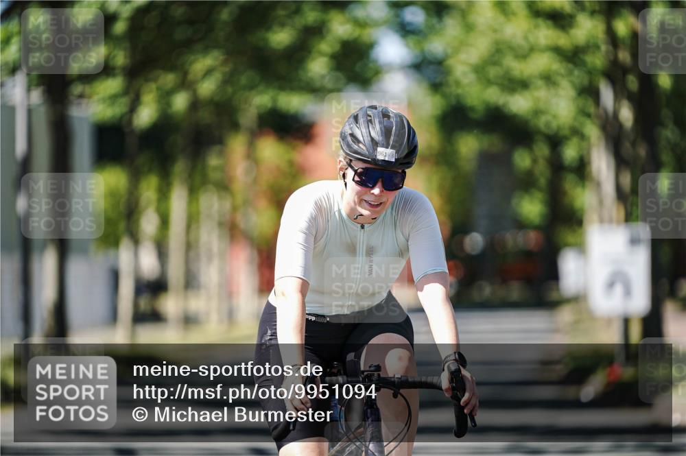 09.08.2026 - GEWOBA Citytriathlon Bremen Michael Burmester http://msf.ph/oto/9951094 09.08.2026 13:42:48 Radfahren 943 meine-sportfotos.de