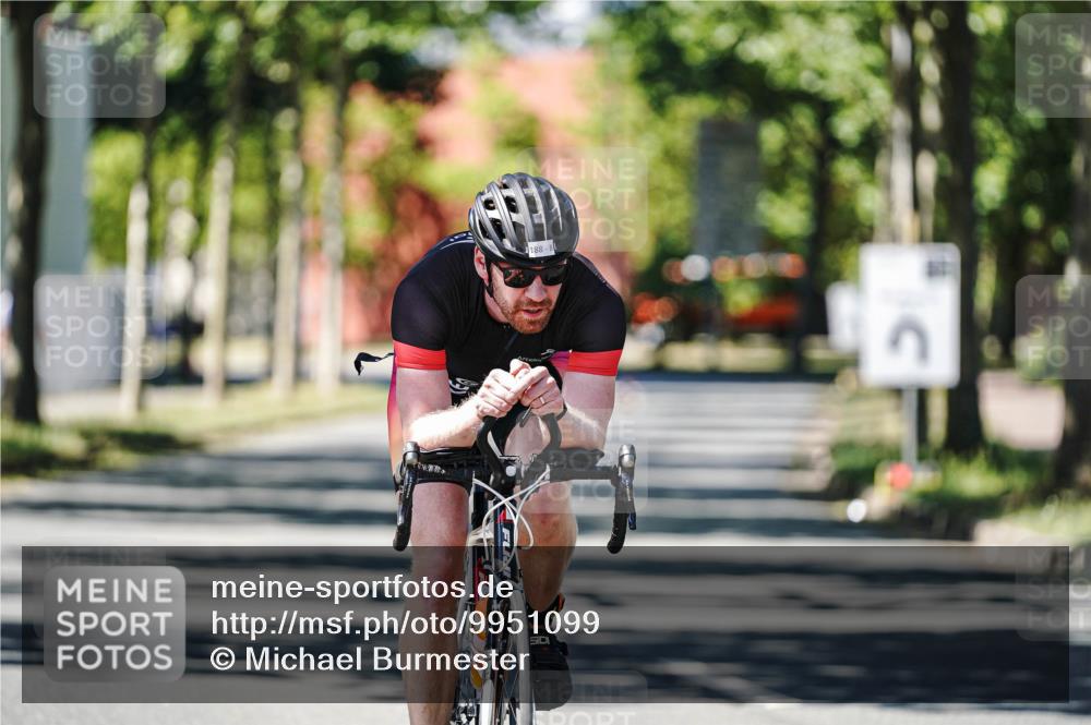 09.08.2026 - GEWOBA Citytriathlon Bremen Michael Burmester http://msf.ph/oto/9951099 09.08.2026 14:06:54 Radfahren 188 meine-sportfotos.de
