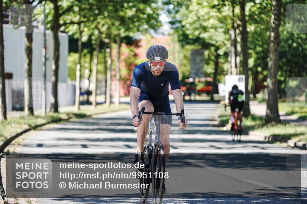 09.08.2026 - GEWOBA Citytriathlon Bremen Michael Burmester http://msf.ph/oto/9951108 09.08.2026 14:07:49 Radfahren 112, 120, 160 meine-sportfotos.de
