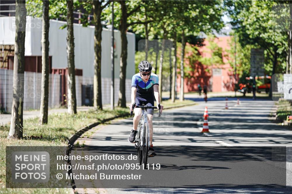 09.08.2026 - GEWOBA Citytriathlon Bremen Michael Burmester http://msf.ph/oto/9951119 09.08.2026 14:08:21 Radfahren 1, 51 meine-sportfotos.de