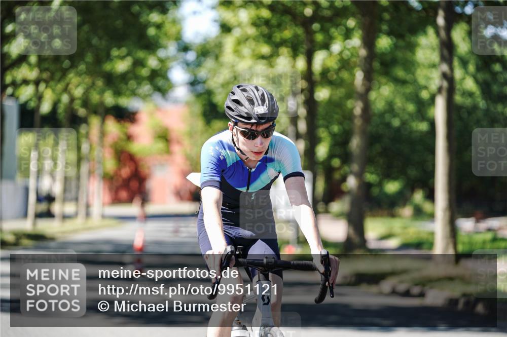 09.08.2026 - GEWOBA Citytriathlon Bremen Michael Burmester http://msf.ph/oto/9951121 09.08.2026 14:08:23 Radfahren 1, 51, 176 meine-sportfotos.de