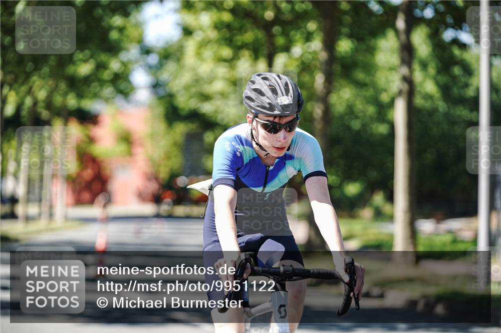 09.08.2026 - GEWOBA Citytriathlon Bremen Michael Burmester http://msf.ph/oto/9951122 09.08.2026 14:08:23 Radfahren 1, 51, 176 meine-sportfotos.de