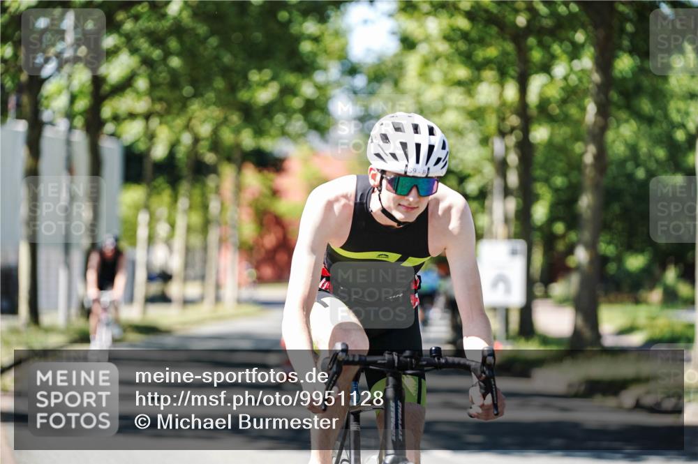 09.08.2026 - GEWOBA Citytriathlon Bremen Michael Burmester http://msf.ph/oto/9951128 09.08.2026 14:08:51 Radfahren 59, 156 meine-sportfotos.de