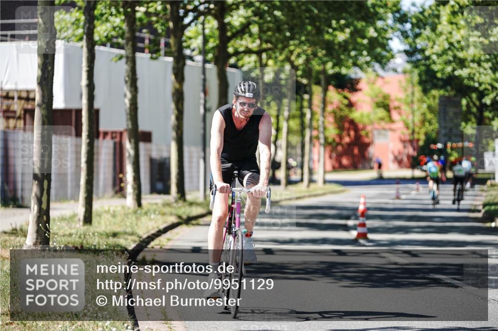 09.08.2026 - GEWOBA Citytriathlon Bremen Michael Burmester http://msf.ph/oto/9951129 09.08.2026 14:08:53 Radfahren 59, 156 meine-sportfotos.de
